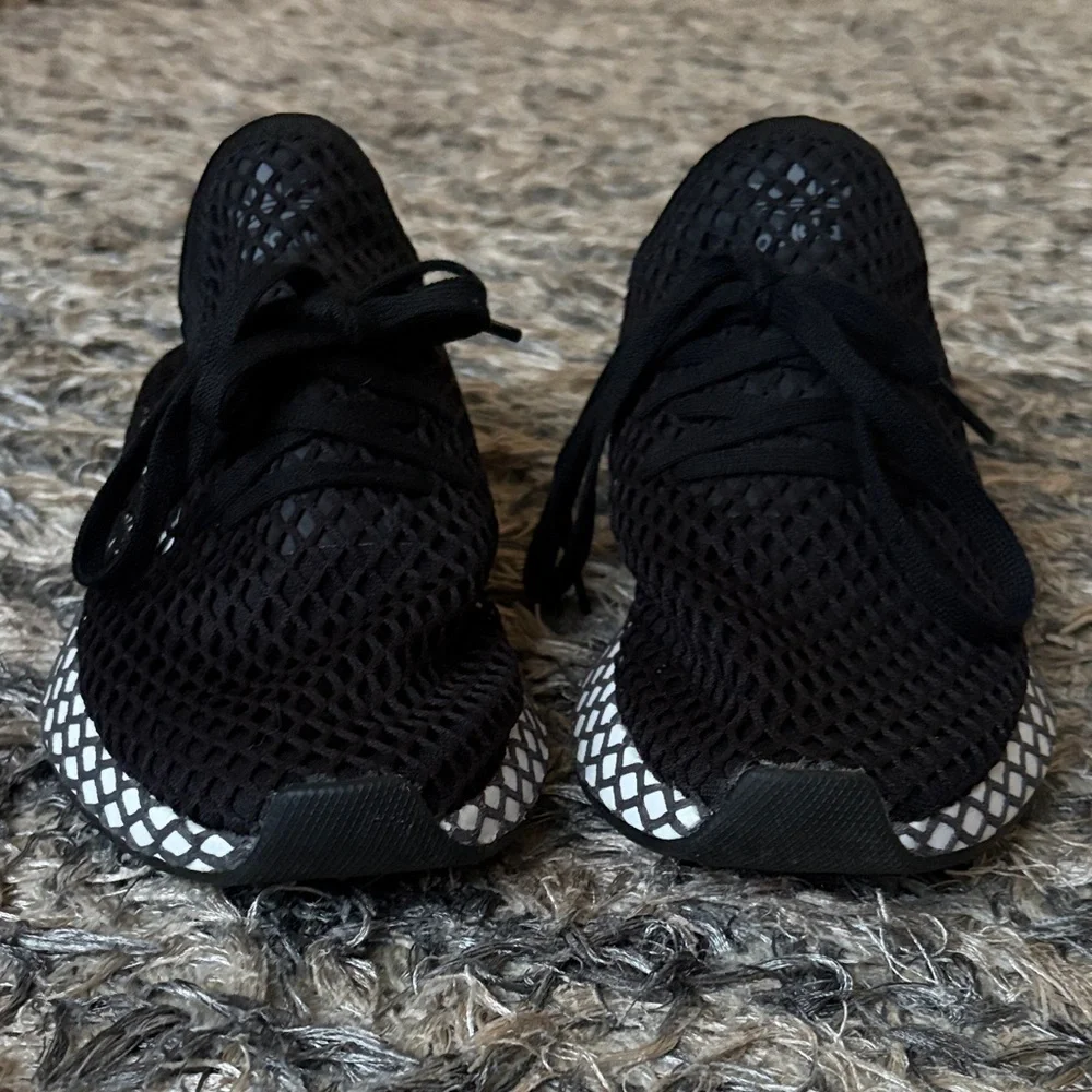 adidas Black Mesh Trending Sneakers, Fit Women’s Size 6